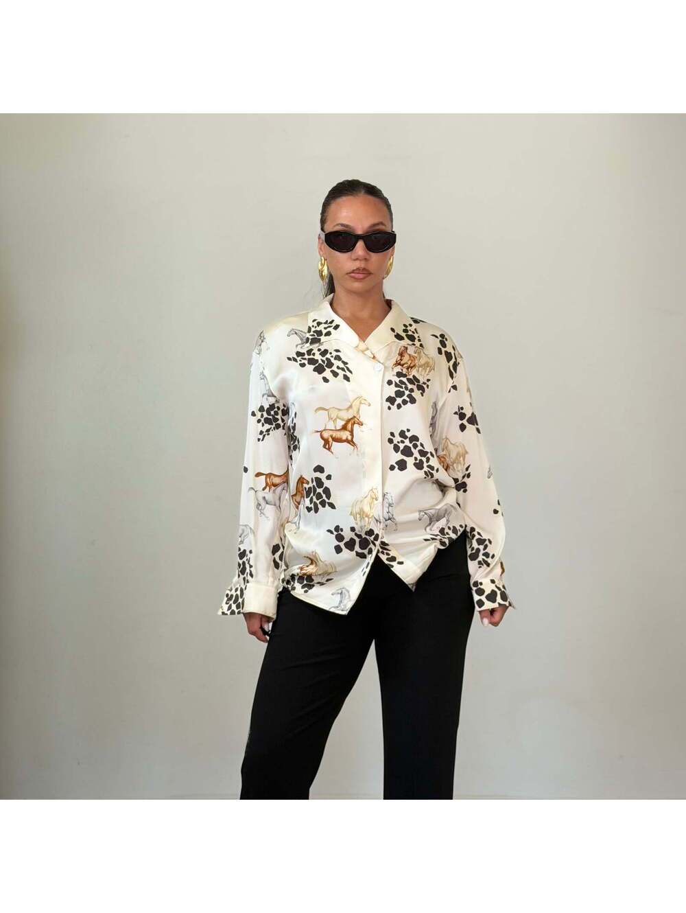 Escada - Picture 4 of 8